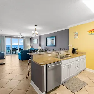Holiday home Ocean Reef Resort! Front! Free Seasonal Chairs! By Dolce Getaways Pcb, Panama City Beach